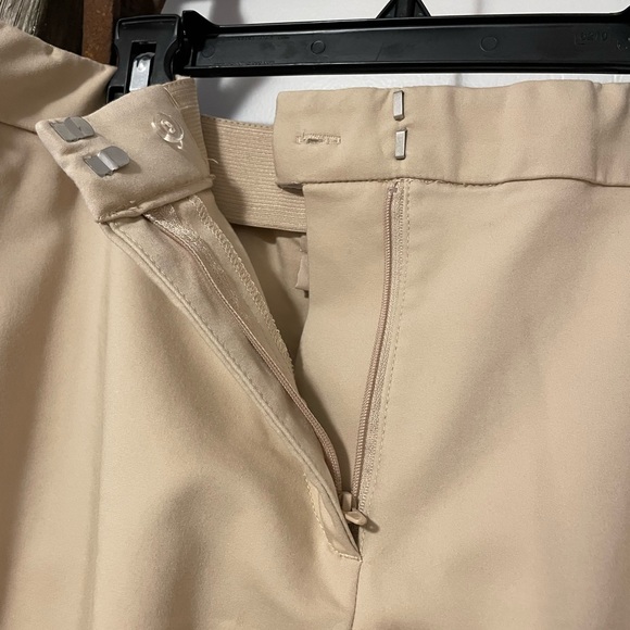 H&M Cream Straight Leg Women’s Slacks - Picture 5 of 9